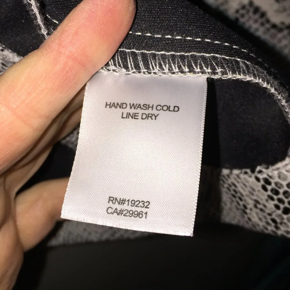 NWT Alfred Dunner Snakeskin Jacket Gray Black - Picture 6 of 6